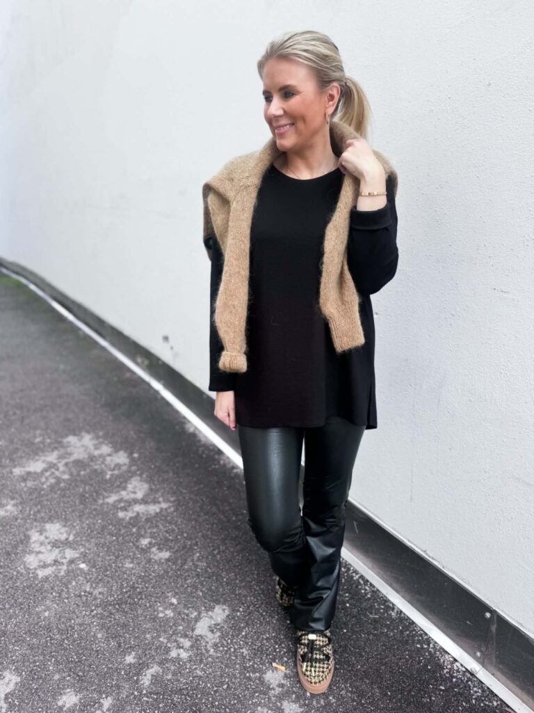Katrin Uri Susanna Top Black