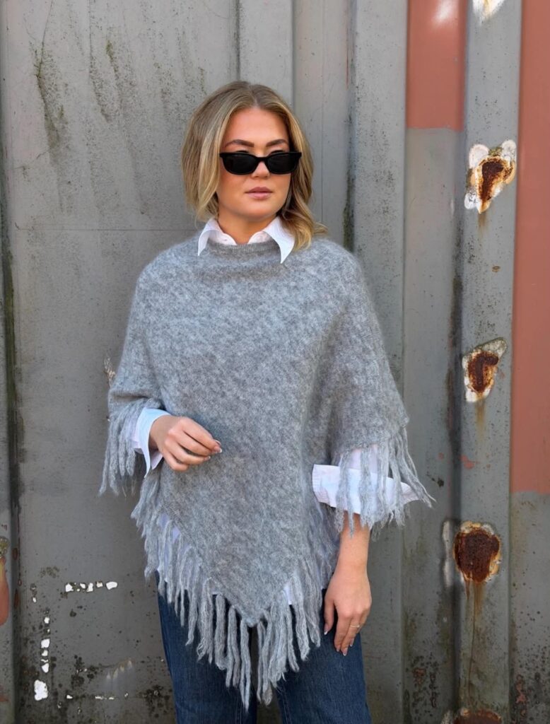 Rêve Caroline Poncho Light Grey