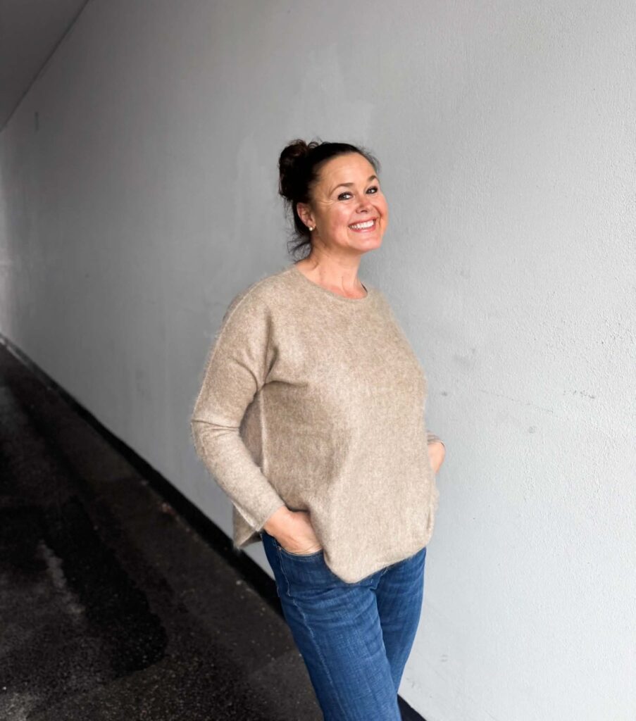 Davida Brushed Curved Sweater Mink